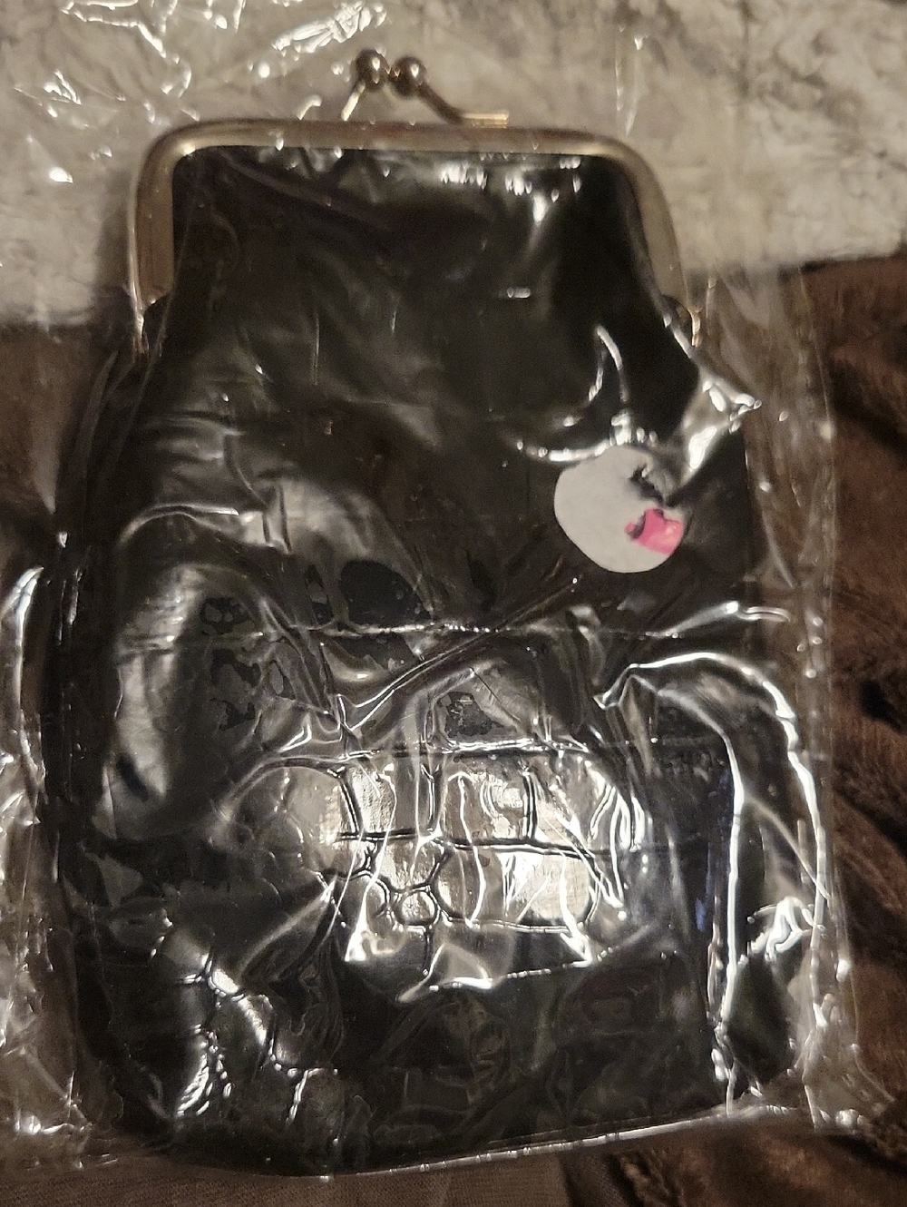 Black Kiss Lock Ciggerette Purse